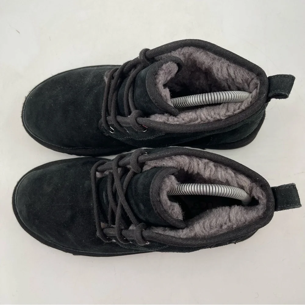 Ugg Men’s Neumel - Size 7 -Black Grey Lined Lace-Up Chukka Winter Boot